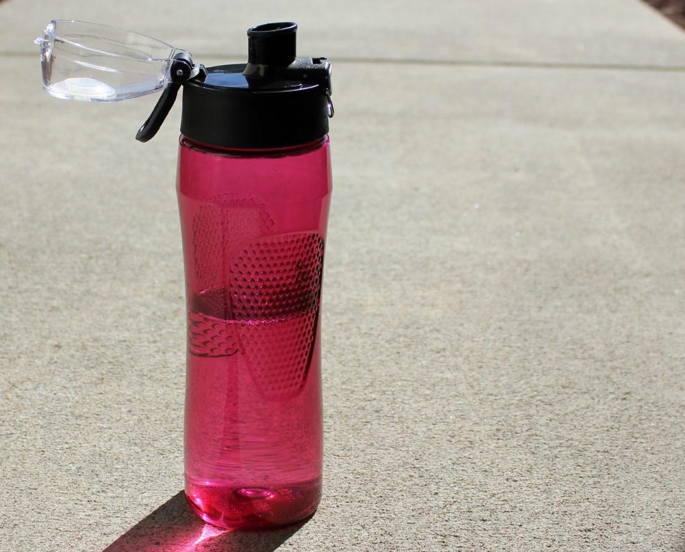 https://www.collinslaw.com/blog/wp-content/uploads/2022/07/water-bottle-g82d7e38e6_1920-1000x805.jpg